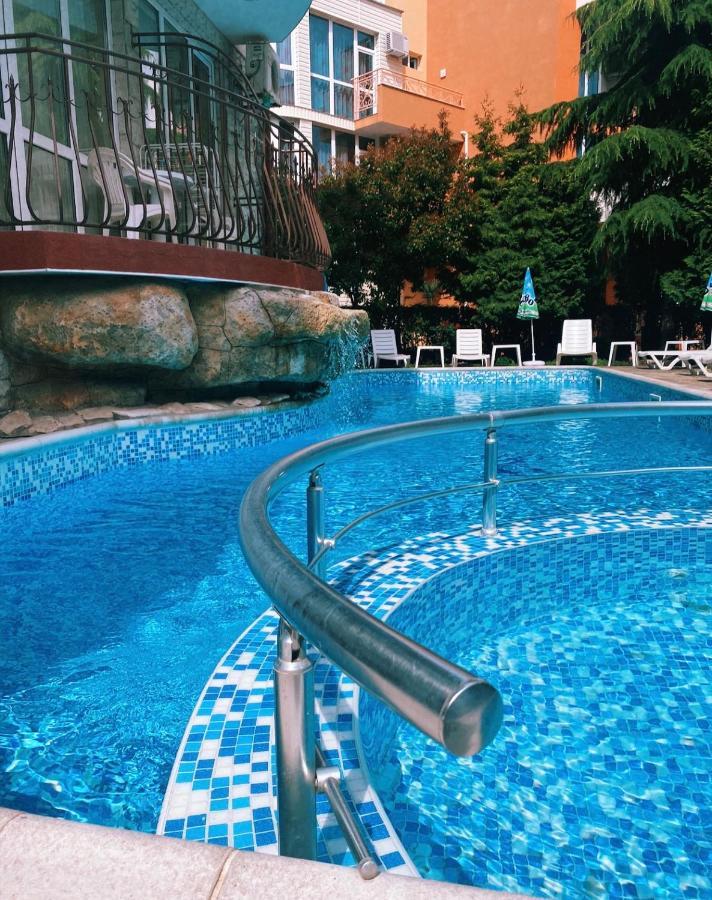 Hotel Dolphin Ravda Exterior photo